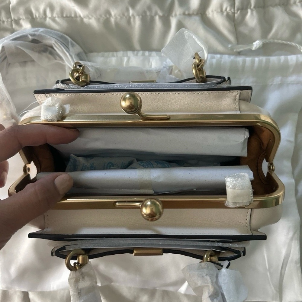 Coach Dreamer 21 KissLock BRAND NEW! I will not accept under 300$ - Picture 5 of 5